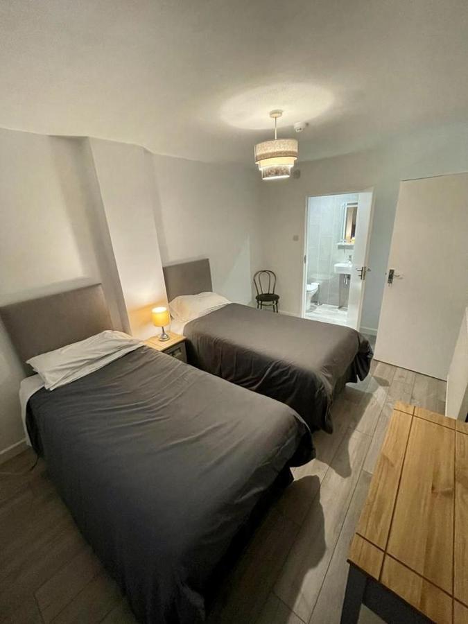 Top Twenty Bed And Breakfast Windsor Exteriör bild
